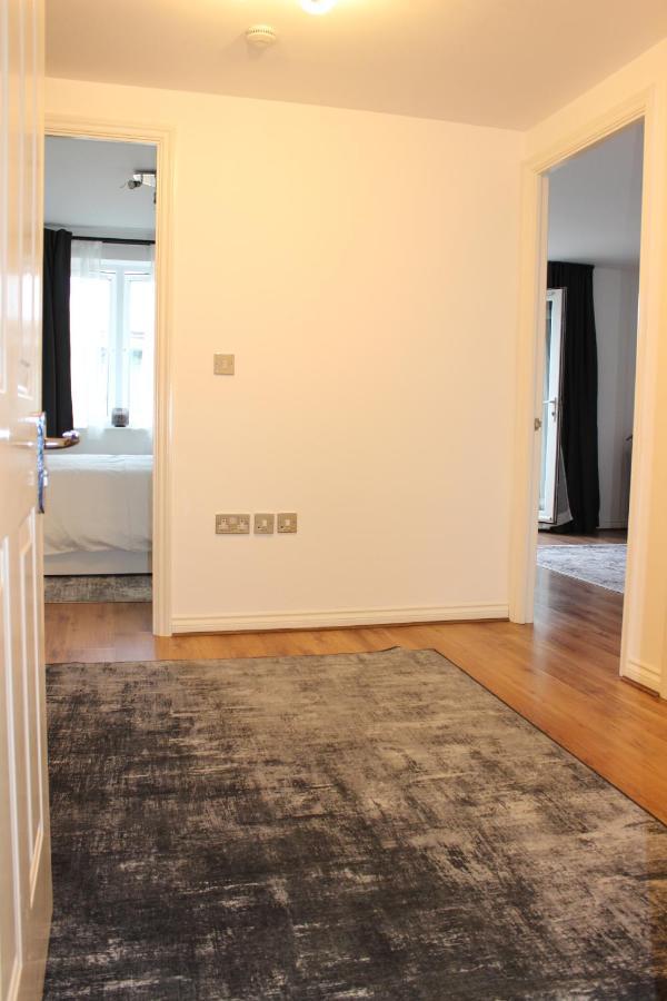 Lovely 2-Bedroom, 1 Bathroom Home, Sleeps 4 ロンドン エクステリア 写真